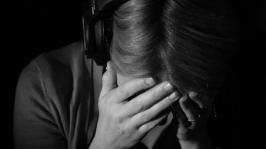 الاستماع الى الأغاني الحزينة مفيد... هل يساعد على الشعور بمزيد من البهجة؟