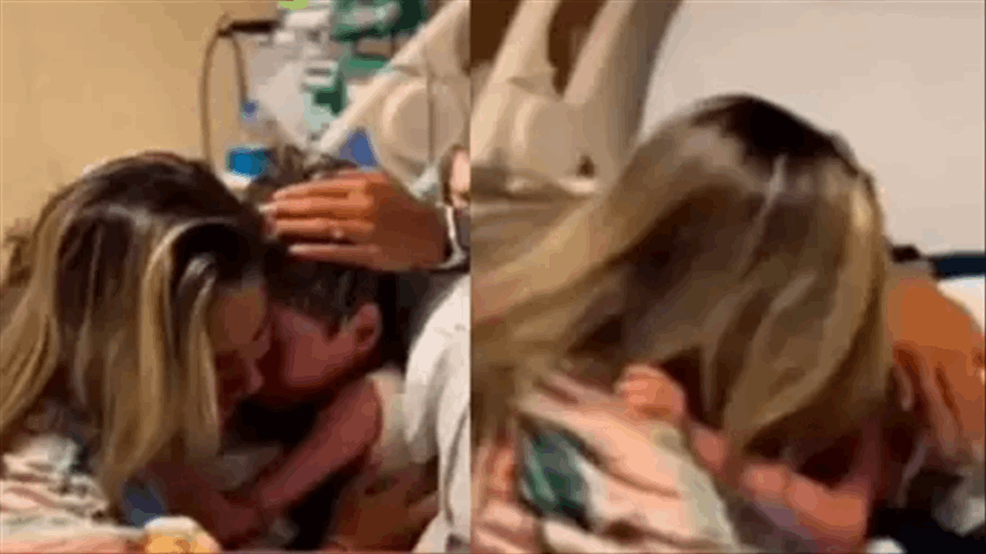 مشهد مؤثر... أم تُعانق ابنها المريض بحرارة بعد استيقاظه من غيبوبة! (فيديو)