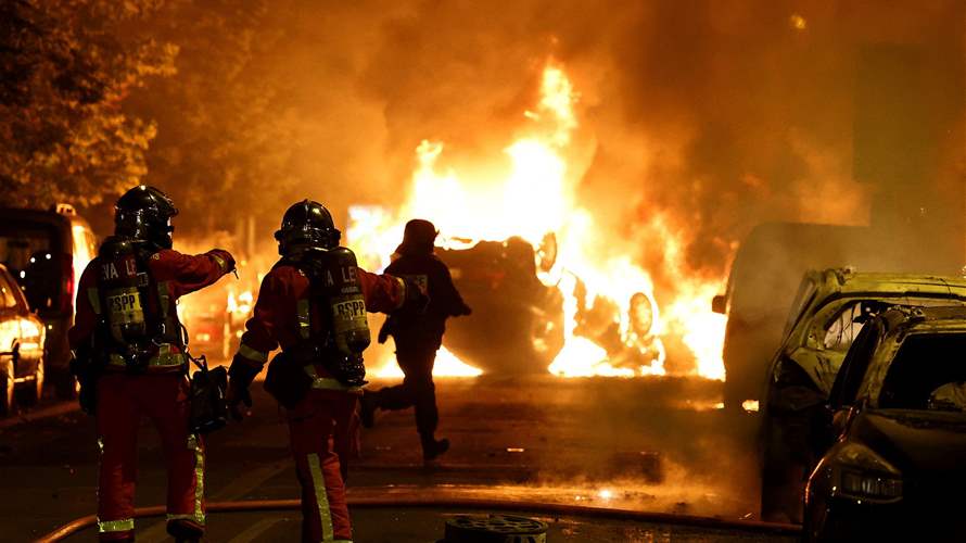 Hundreds more arrested in fifth night of French rioting