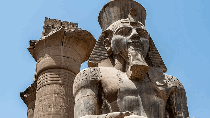 من سويسرا إلى مصر... إعادة قطعة ثمينة من تمثال لرمسيس الثاني تعود إلى 3400 سنة