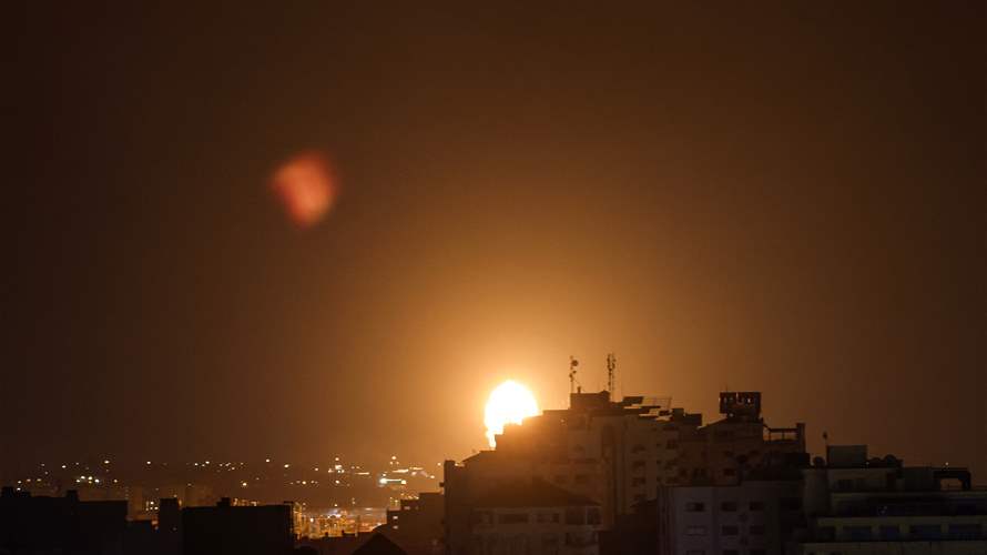 الجيش الاسرائيلي: اسرائيل تشن غارات جوية على قطاع غزة ردا على إطلاق صواريخ