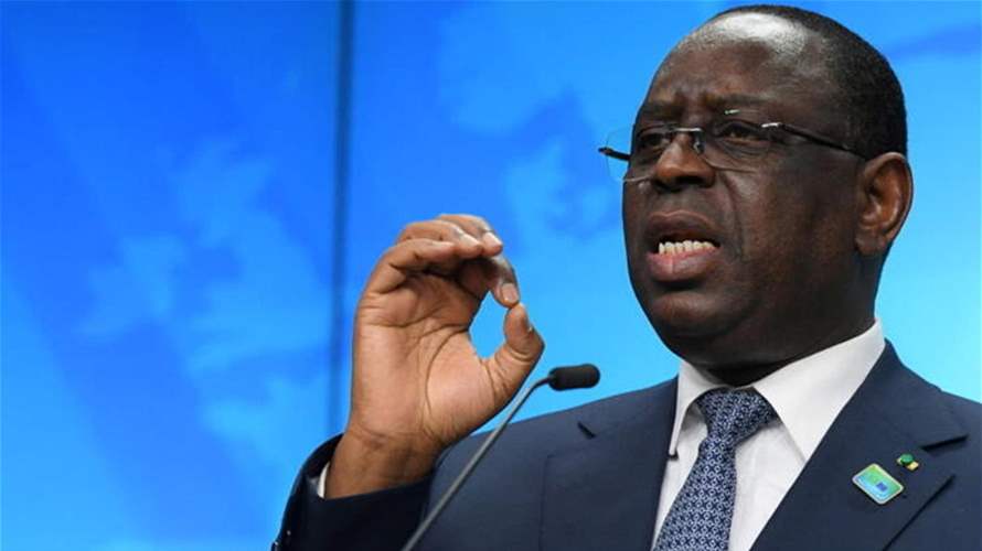 رئيس السنغال يؤكد أن عدم ترشحه لولاية ثالثة هدفه تفادي الاضطرابات