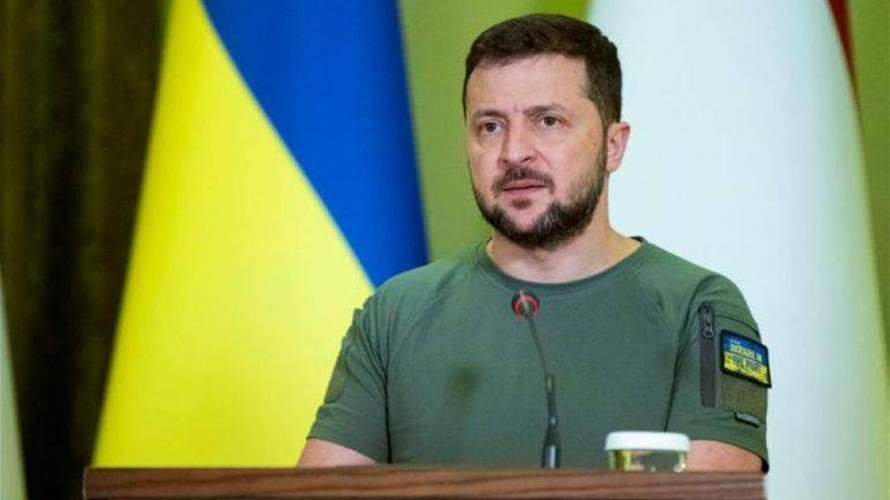 زيلينسكي يدعو إلى "إشارة واضحة" بشأن عضوية أوكرانيا في الناتو