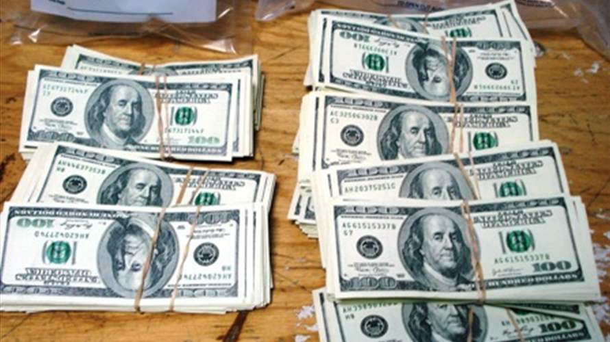 Venezuelan arrested with 150,000 counterfeit dollars upon his return from Colombia