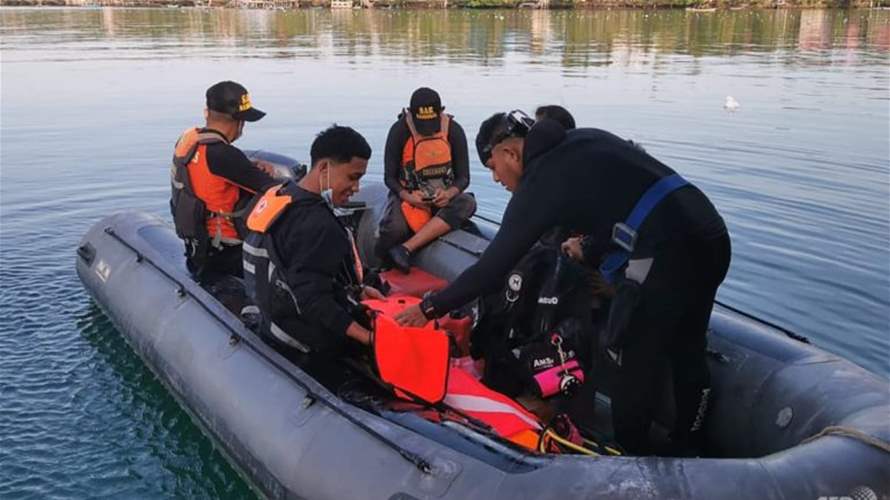 15 قتيلًا و19 مفقودًا بعد غرق قارب قبالة سواحل إندونيسيا