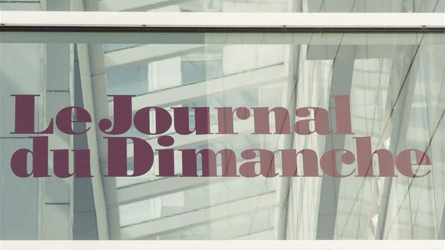The French weekly "Le Journal du Dimanche" reissues after 40-day strike by its journalists