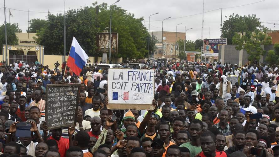 Thousands of coup supporters in Niger gather near French military base in Niamey