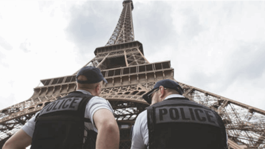 الشرطة الفرنسية تسمح للزوار بالعودة إلى برج إيفل بعد ساعتين من إخلائه