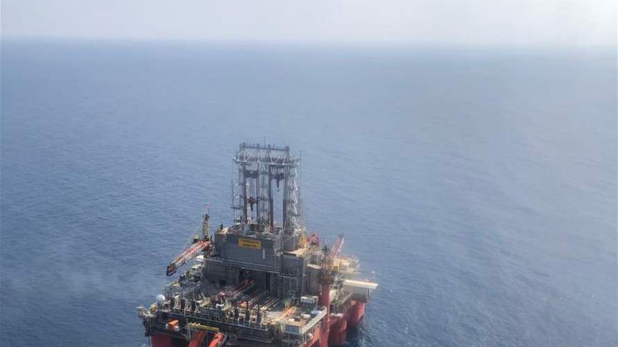 حمية ينشر صورا مباشرة لمنصة التنقيب عن النفط والغاز في البلوك رقم ٩