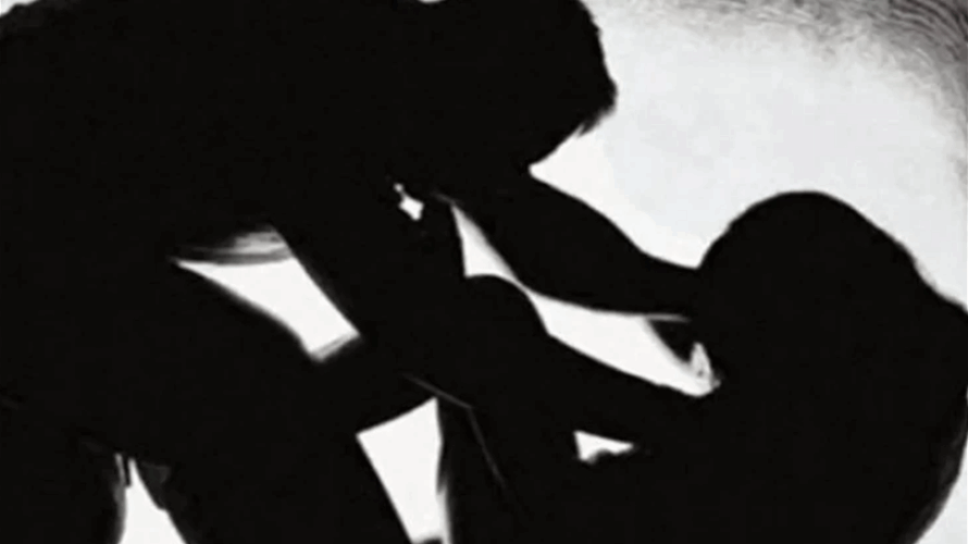 خمسة رجال اعتدوا جنسياً على تلميذتين بعد اجبارهما على تعاطي الكحول والمخدرات!
