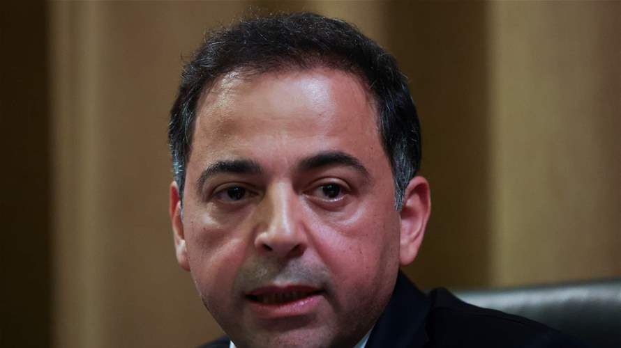 منصوري: مصرف لبنان لن يقوم بتغطية العجز عبر إقراض الحكومة... وسيتم دفع رواتب القطاع العام بالدولار