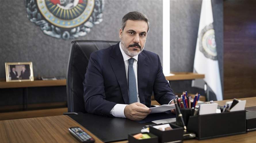 وزير خارجية تركيا يلتقي زيلينسكي في كييف