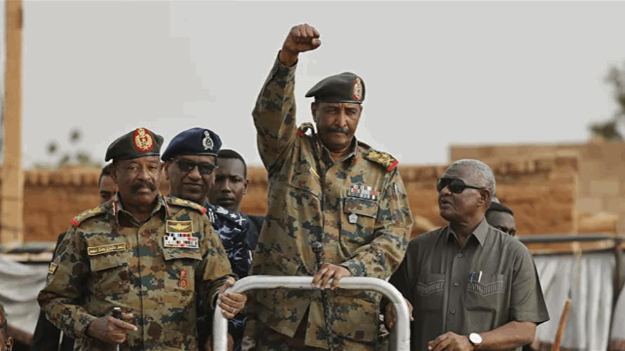عبد الفتاح البرهان يتوجه الى مصر في أول زيارة له خارج السودان منذ بدء الحرب