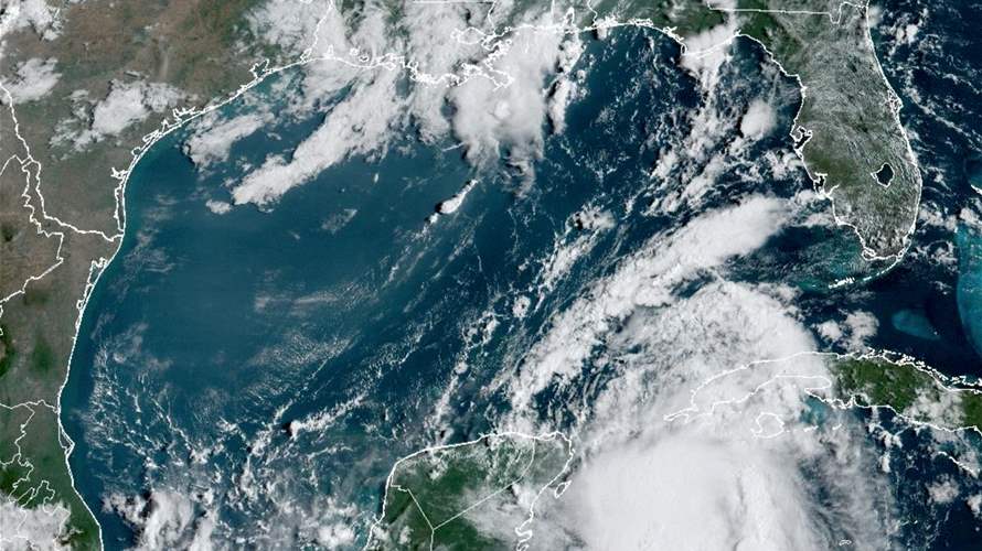 Tropical Storm Idalia turns into hurricane and heads to Florida