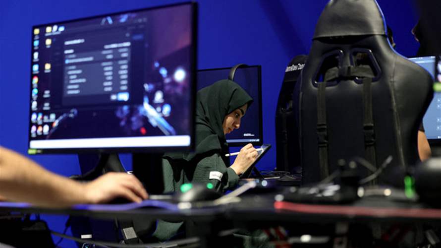 السعوديون المهووسون بالألعاب الإلكترونية باتوا يحلمون بتطويرها 