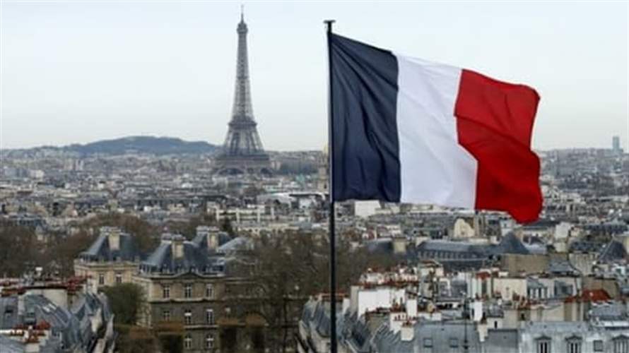 القضاء الإداري الفرنسي يؤيد قرار الحكومة حظر العباءة في المدارس الرسمية