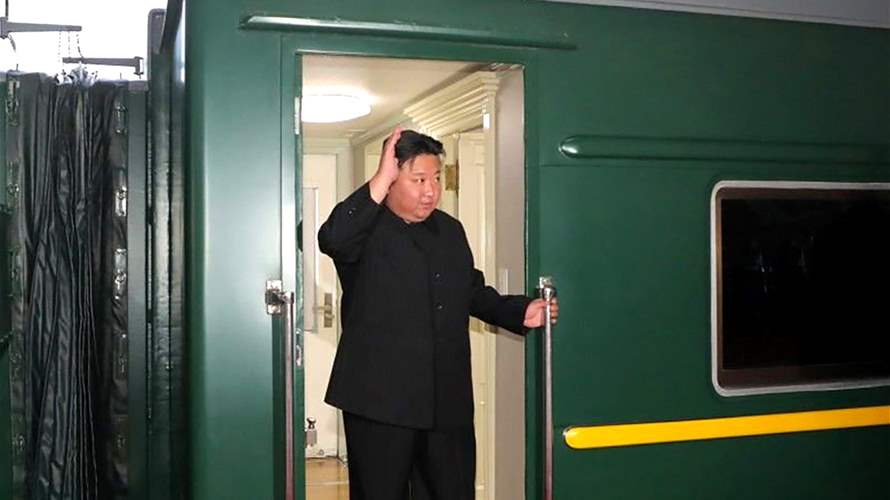 Kim Jong Un leaves Russia on his train 