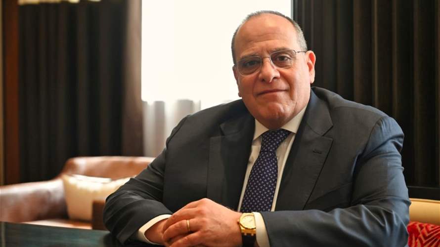 ما هي الرسالة التي وجهها المنتج اللبناني صادق الصبّاح للـLBCI عقب وصوله الى حفل الموركس دور؟ (فيديو)
