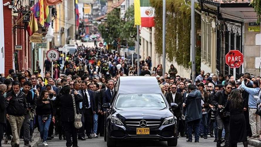 ميديلين الكولومبية تودّع ابنها الفنان الراحل فرناندو بوتيرو