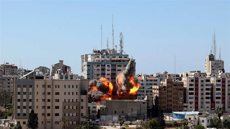 AFP: Israeli raids destroy several towers in the Gaza Strip