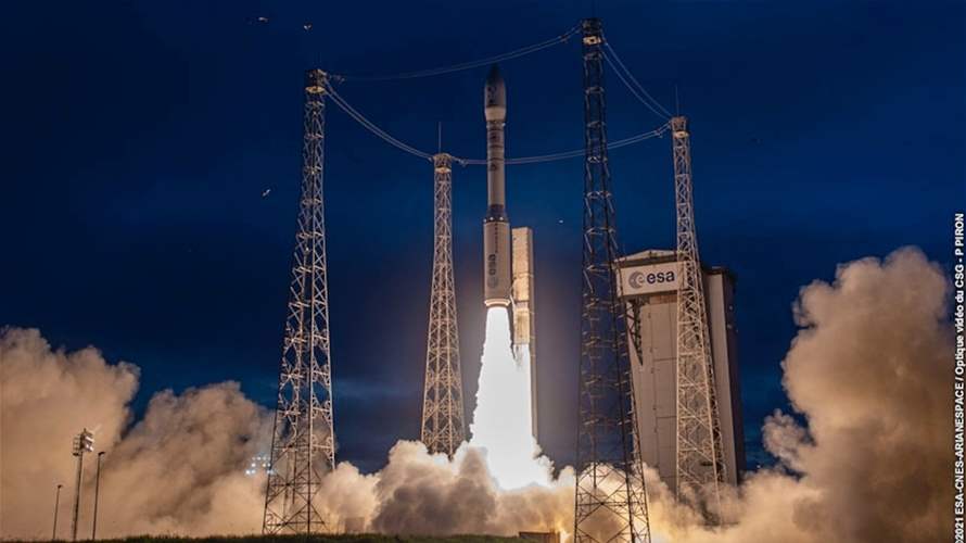 صاروخ "فيغا" ينجح في وضع 12 قمراً اصطناعياً في المدار
