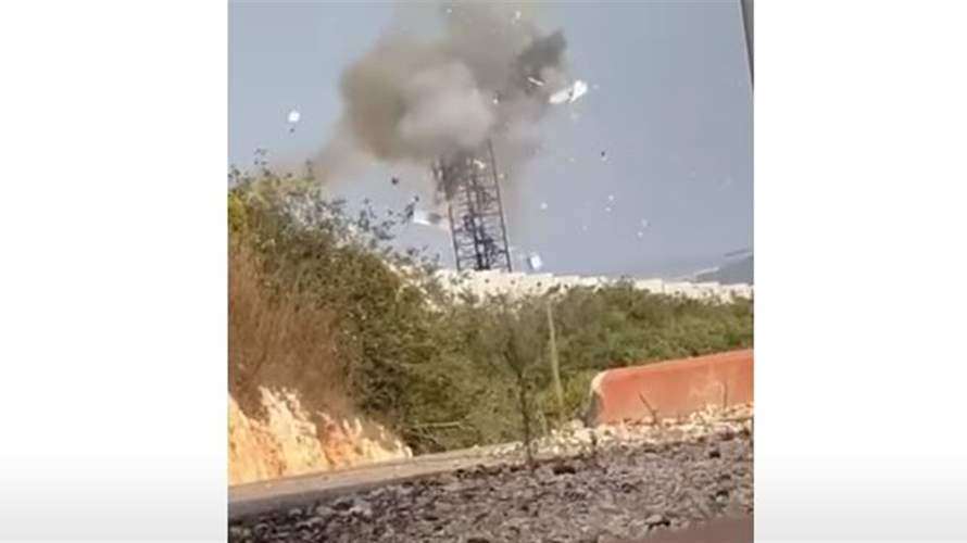 الجيش الإسرائيلي يستهدف برج مراقبة لحزب الله (فيديو)