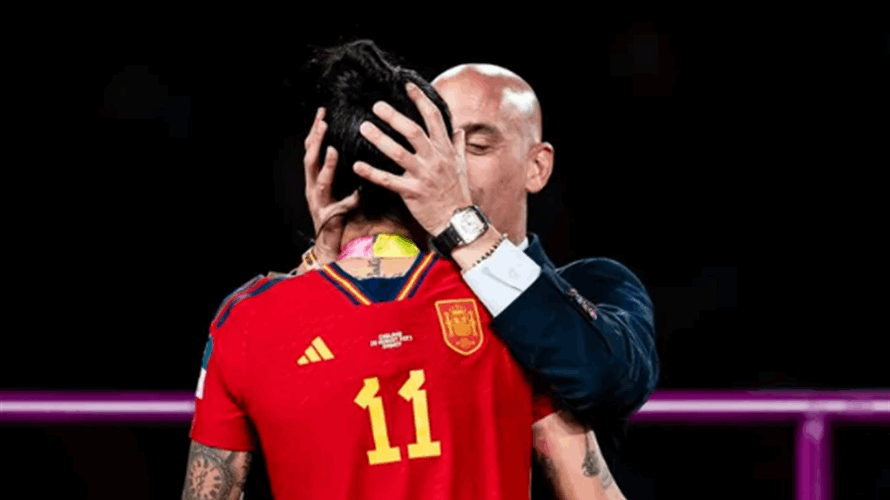 منذ فضيحة قبلة الرئيس السابق للاتحاد... هيرموسو تعود إلى المنتخب الاسباني 