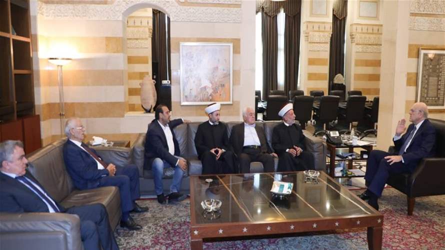 ميقاتي: الحكومة تقوم بكل الاتصالات الدبلوماسية والسياسية لمعالجة الأوضاع الراهنة ووقف العدوان الاسرائيلي