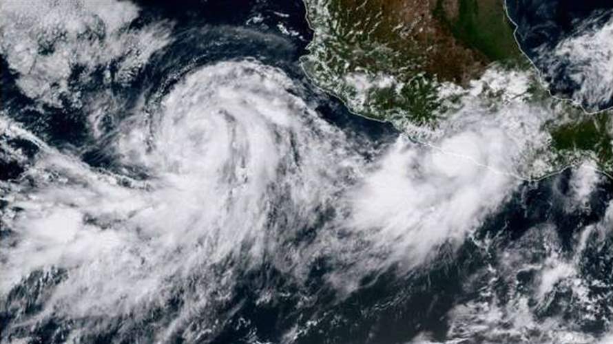 أوتيس يشتدّ إلى إعصار من الدرجة القصوى مع تقدّمه نحو المكسيك