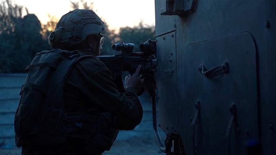 The Israeli Army announces that two of its soldiers were killed during battles in northern Gaza