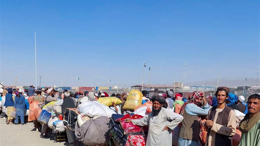 Pakistan's deadline spurs return of 165,000 Afghans to homeland