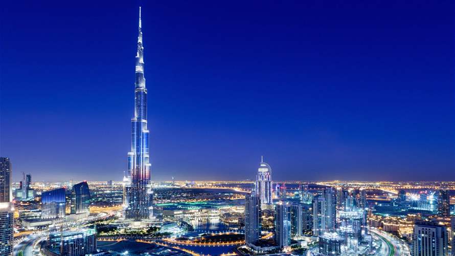 "فخر الصناعة الإماراتية"... نجل ملك البحرين يقوم بتجربة سيارة "ربدان": إليكم تفاصيلها! (فيديو) 