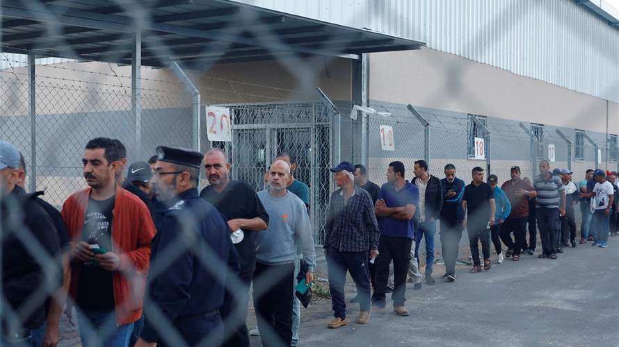 Israel returns 'thousands' of Palestinian workers to Gaza after expulsion