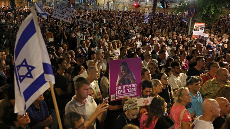 الآلاف يتظاهرون في إسرائيل ويصعدون الضغوط على نتانياهو