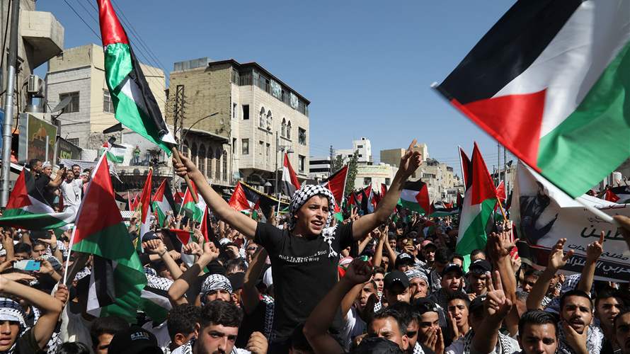 Thousands demonstrate in Amman in solidarity with Palestinians