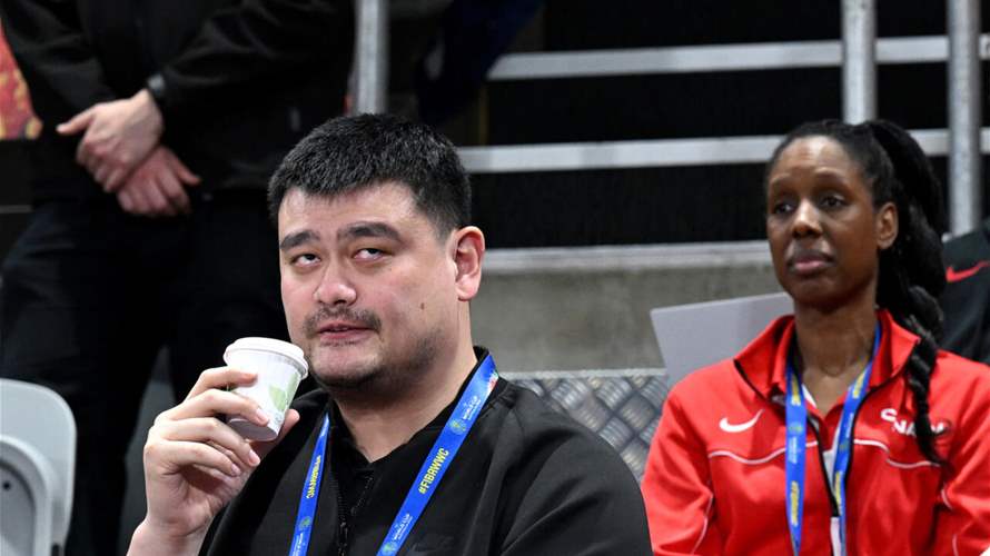 ياو مينغ يدعم لاعبي الصين بعد الإساءات عبر مواقع التواصل