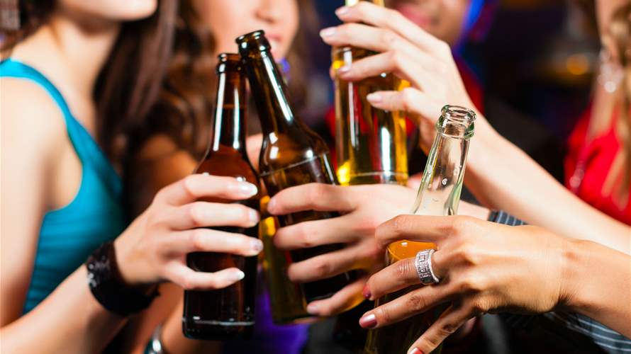 مشروب كحولي شائع يساعد في تعزيز الذاكرة... ودراسة تكشف التفاصيل