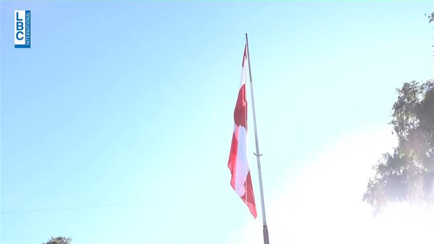 رفع أكبر علم لبناني في مدينة طرابلس