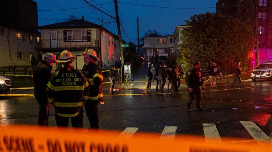 في نيويورك... رجل يطعن أربعة أشخاص من عائلة واحدة حتى الموت ويجرح شرطيين 