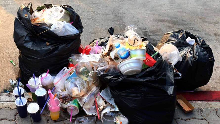 ضريبة جديدة بالدولار على "النفايات المنزلية" (الأخبار)