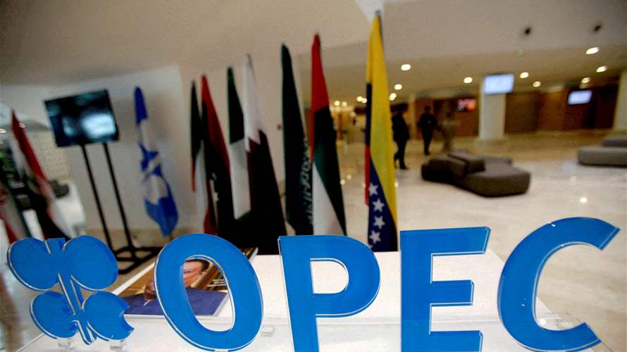 Russia and Saudi Arabia urge OPEC+ countries to join output deal