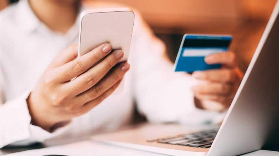 يوهم الناس أنه قادر على تأمين فرص عمل لهم في ألمانيا عبر تطبيق "Messenger"... هل وقعتم ضحية أعماله؟