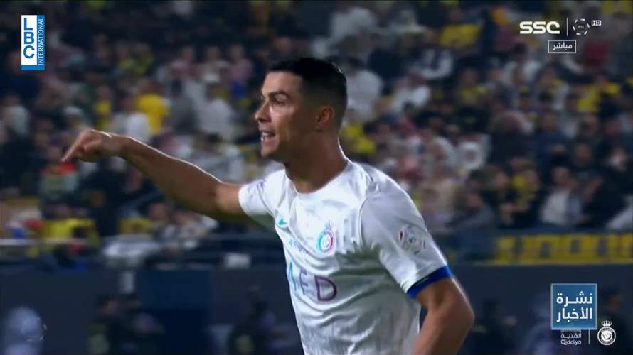 النصر يواصل ملاحقة الهلال المتصدر في الدوري السعودي لكرة القدم