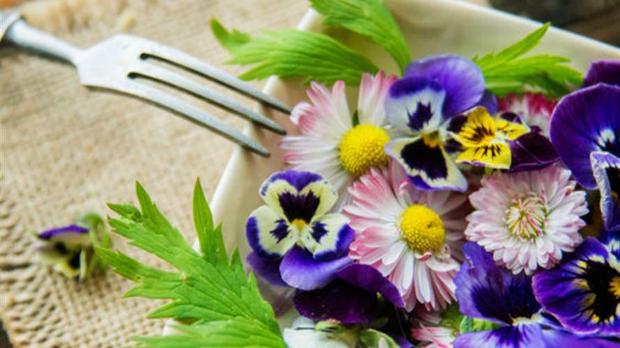إليكم أنواع الزهور القابلة للأكل وفوائدها!