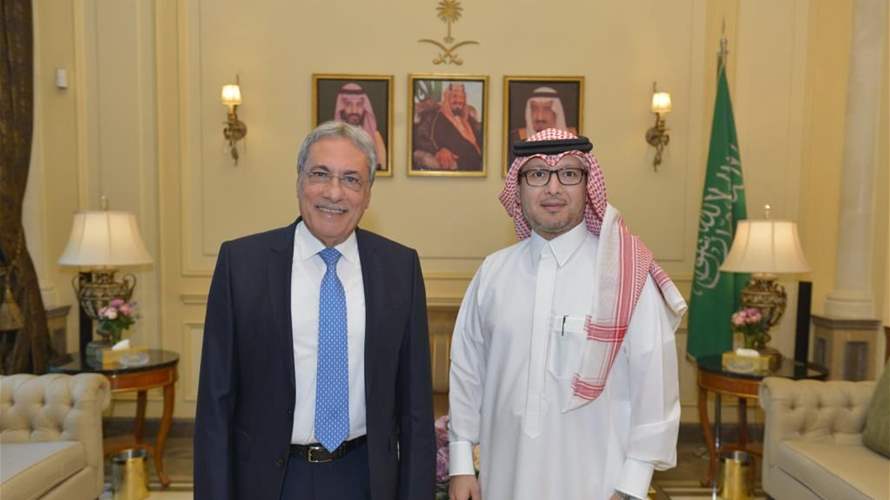 التطورات السياسية على الساحة اللبنانية بين سفير السعودية لدى لبنان وليد بخاري وخوري