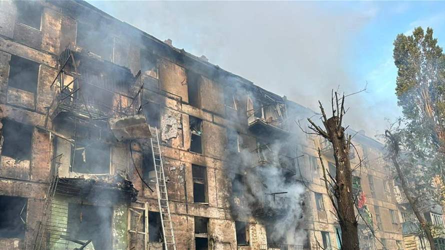إصابة مبنى سكني في كييف بطائرة مسيّرة مفخخة وسقوط جريحين