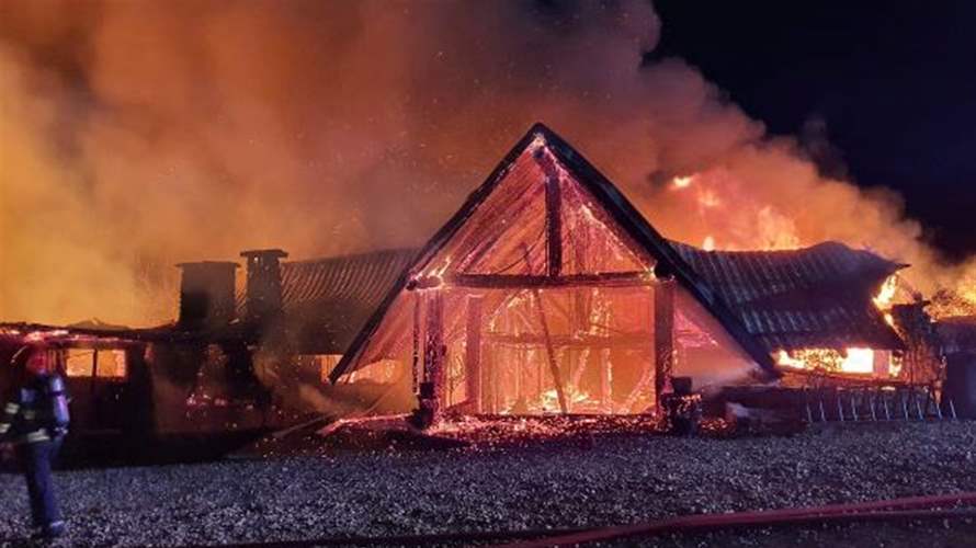 ستة قتلى وجريحان ومفقودان في حريق بنُزل في رومانيا
