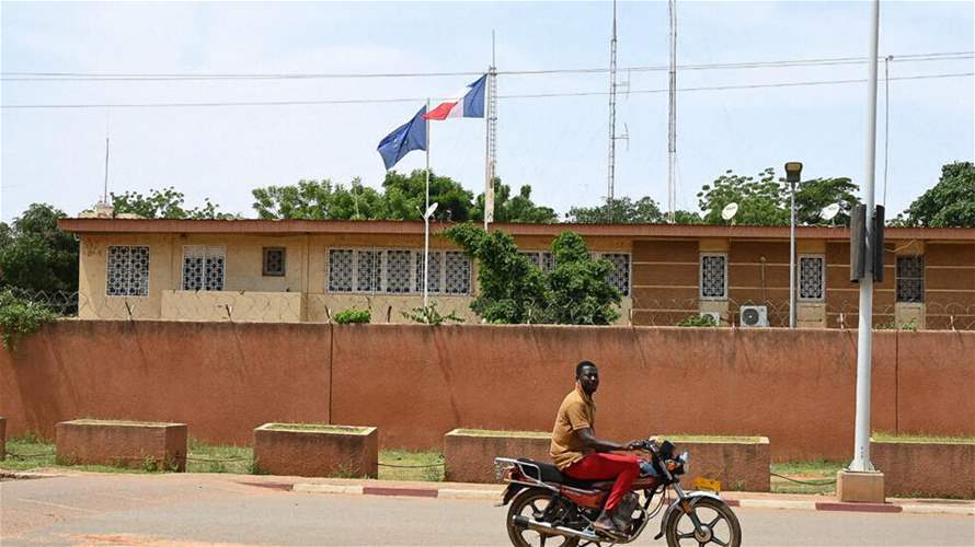 بعد تدهور العلاقات بين البلدين... فرنسا تعلن اغلاق سفارتها في النيجر 