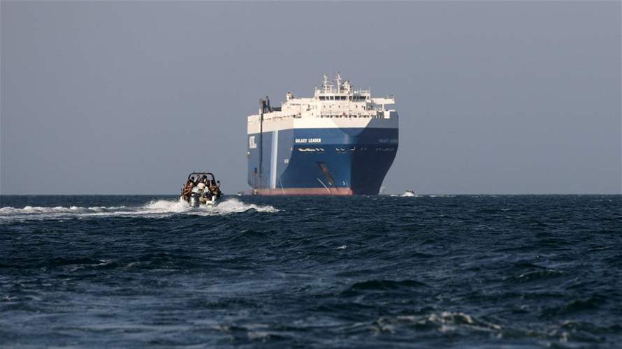 هيئة عمليات التجارة البحرية البريطانية: اقتراب زوارق من سفينة تجارية قرب المخا اليمنية