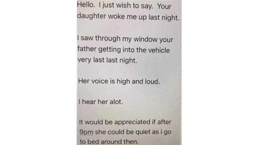 رسالة غريبة من جارتها أغضبتها... وهذا ما جاء فيها!